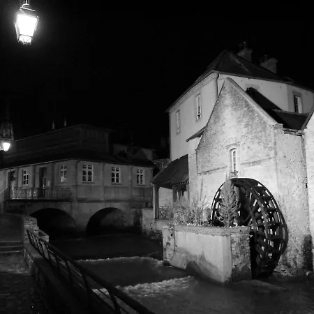 Grand studio centre Bayeux 2 mn à pied cathédrale proche plages du débarquement Extérieur photo